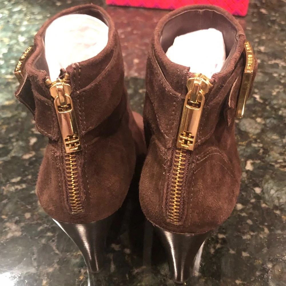 HP! Tory Burch booties in Coconut brown suede and gold buckles. Size 8.5.